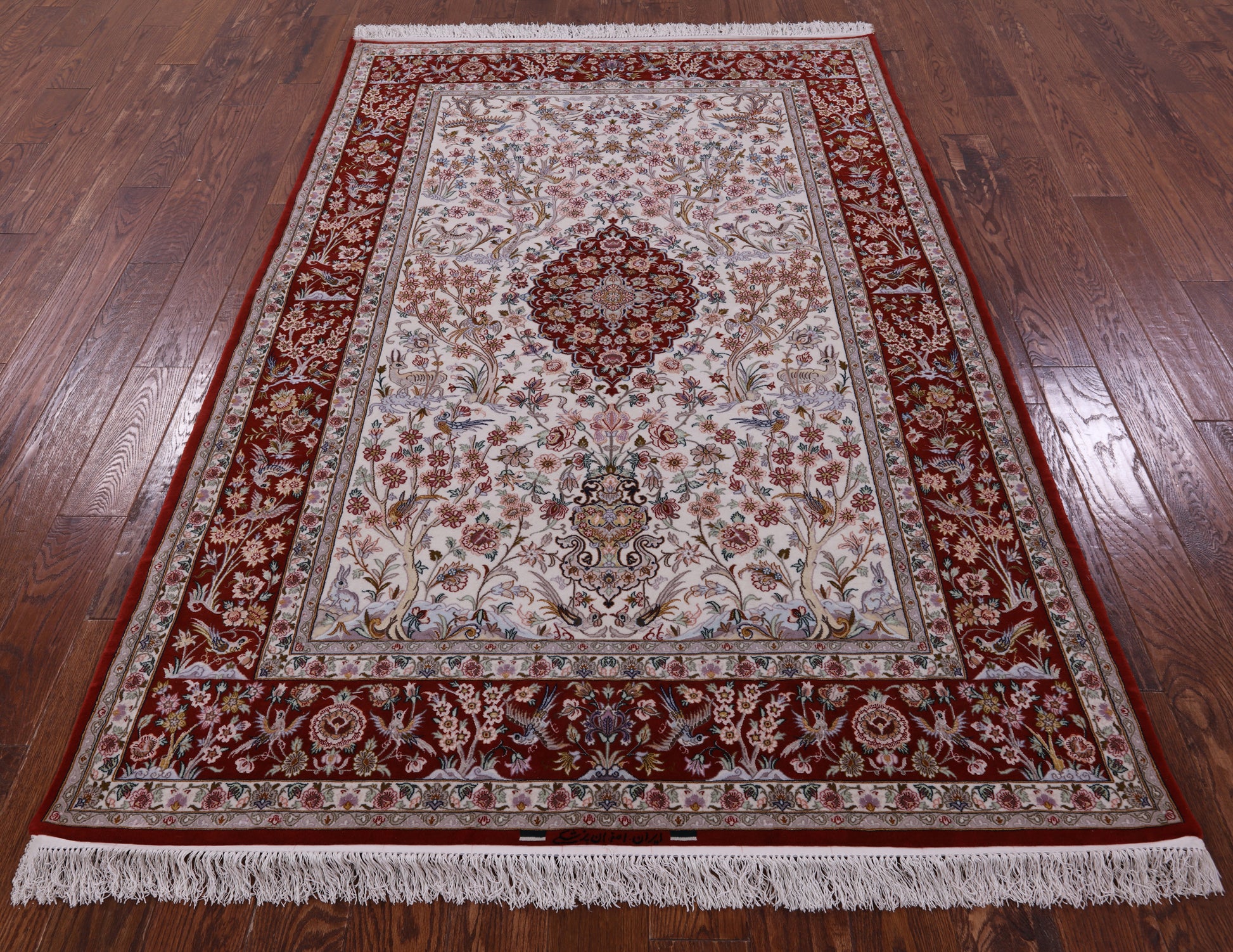 Ivory Isfahan Authentic Persian Hand Knotted Wool & Silk Area Rug - 5' 1" X 7' 9" - Golden Nile