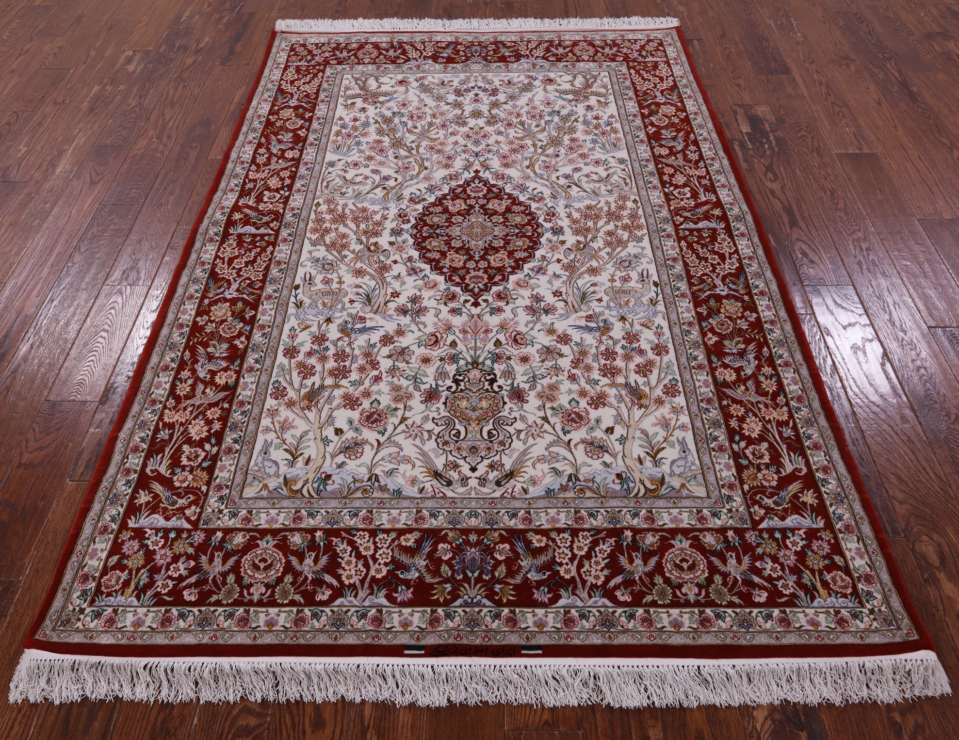 Ivory Isfahan Authentic Persian Hand Knotted Wool & Silk Area Rug - 5' 1" X 7' 9" - Golden Nile