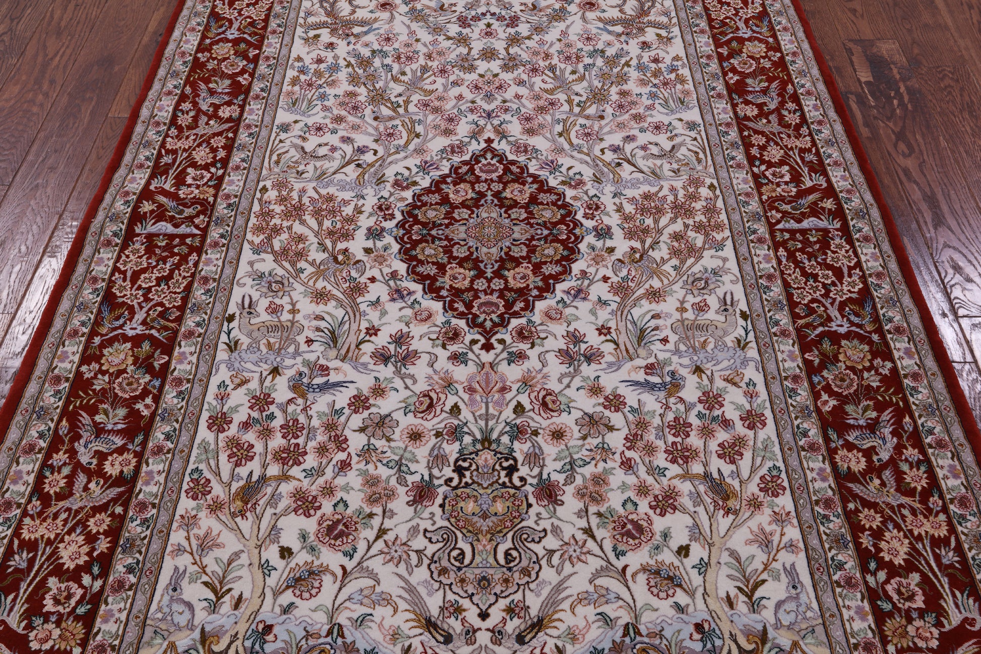 Ivory Isfahan Authentic Persian Hand Knotted Wool & Silk Area Rug - 5' 1" X 7' 9" - Golden Nile