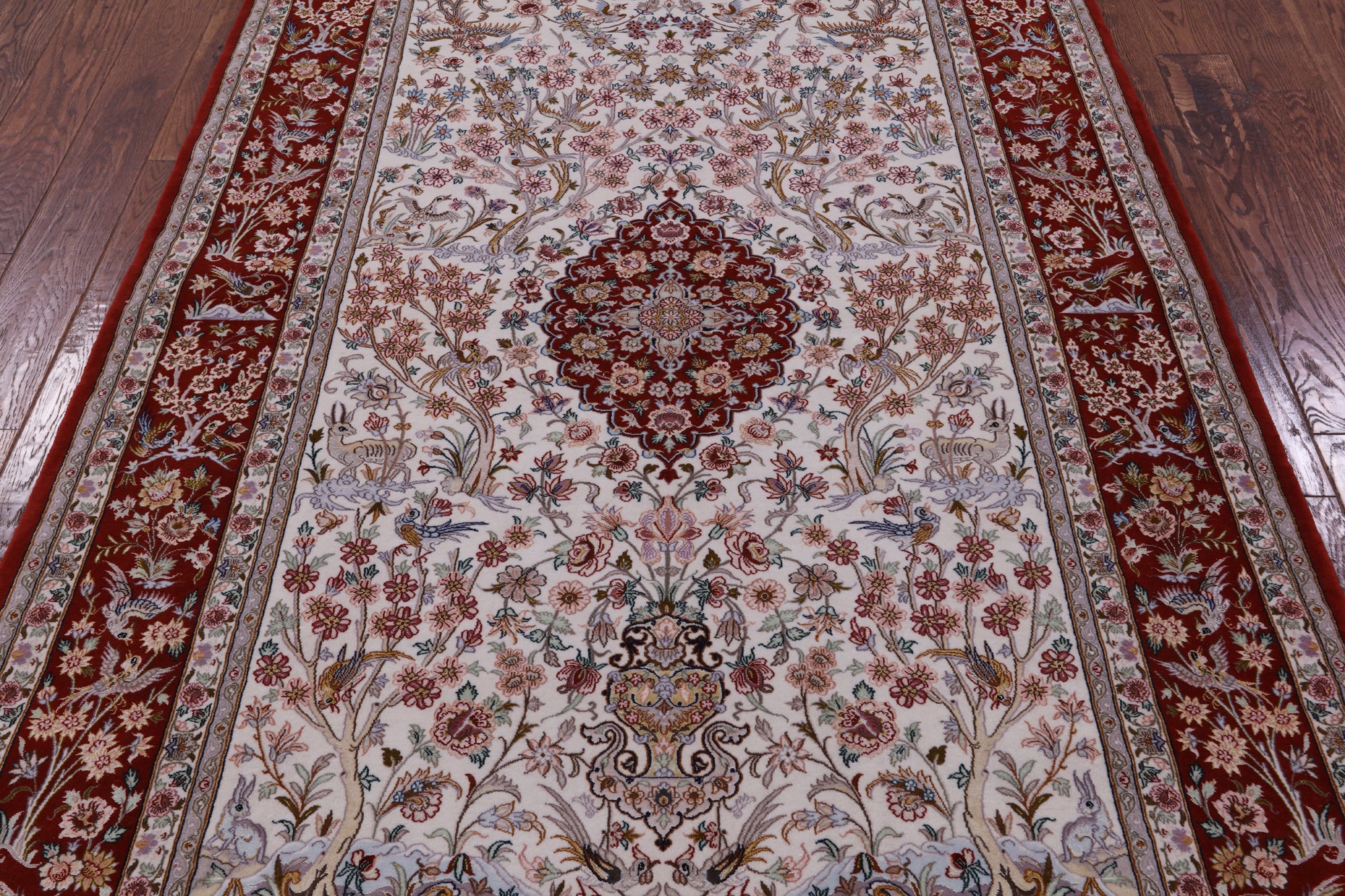 Ivory Isfahan Authentic Persian Hand Knotted Wool & Silk Area Rug - 5' 1" X 7' 9" - Golden Nile
