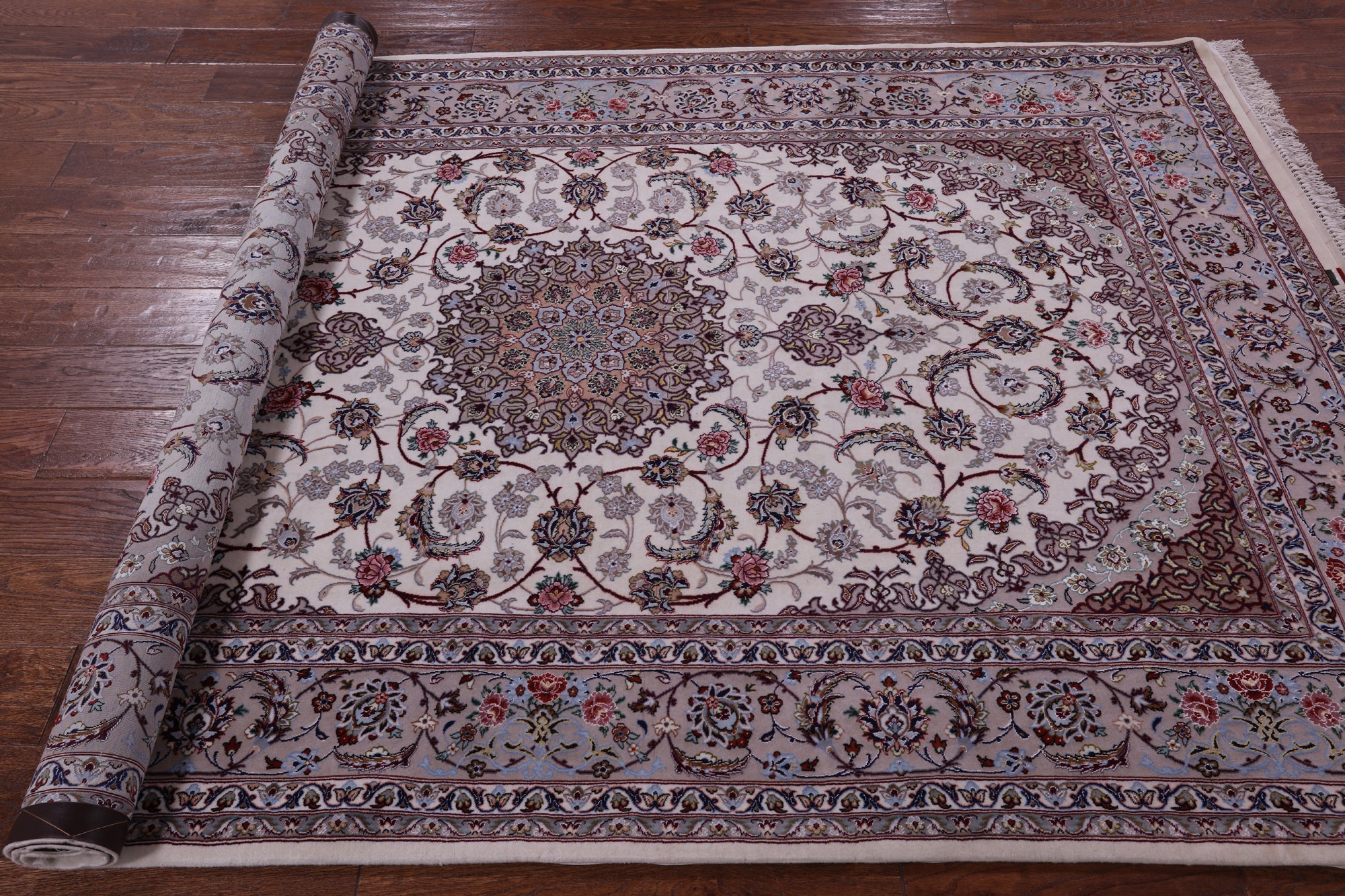 Ivory Isfahan Authentic Persian Hand Knotted Wool & Silk Area Rug - 5' 2" X 7' 9" - Golden Nile