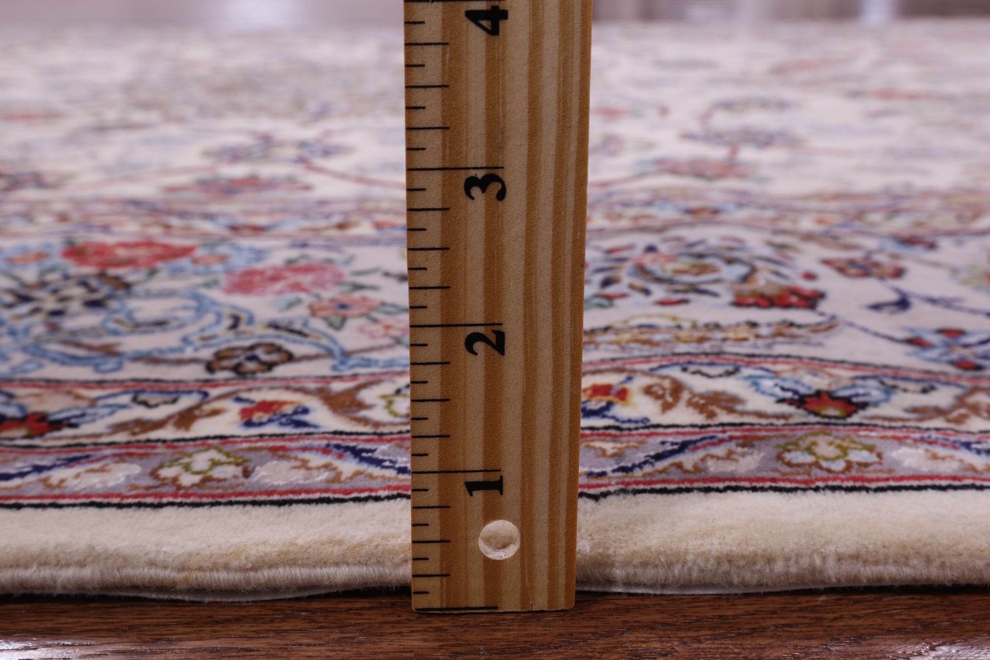 Ivory Isfahan Authentic Persian Hand Knotted Wool & Silk Area Rug - 5' 1" X 8' 1" - Golden Nile