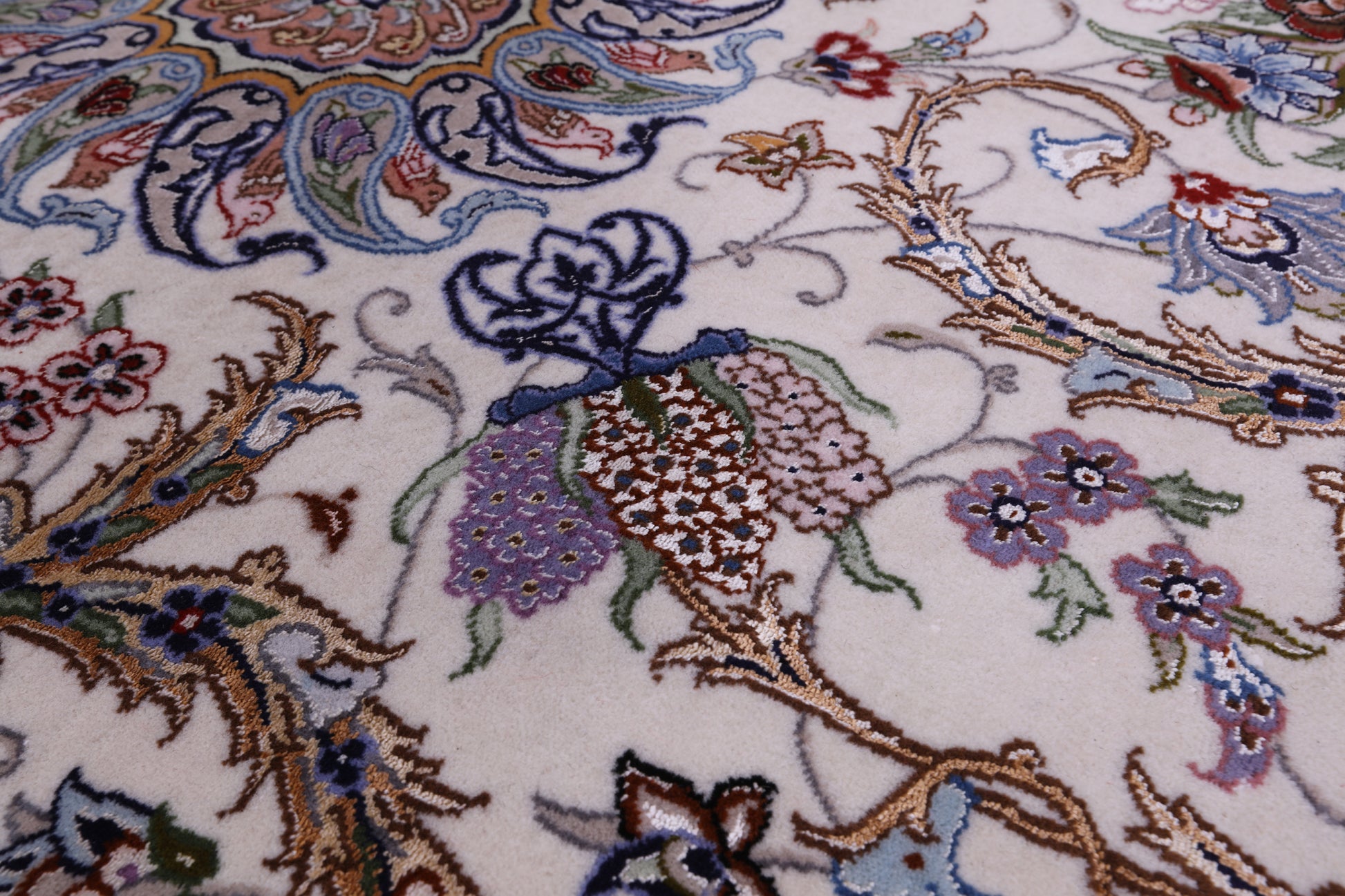Ivory Persian Signed Authentic Isfahan Wool & Silk Rug - 3' 8" X 5' 4" - Golden Nile