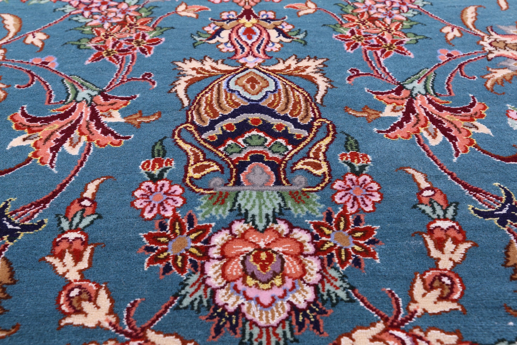 Signed Isfahan Authentic Persian Hand Knotted Wool & Silk Area Rug - 4' 11" X 7' 5" - Golden Nile