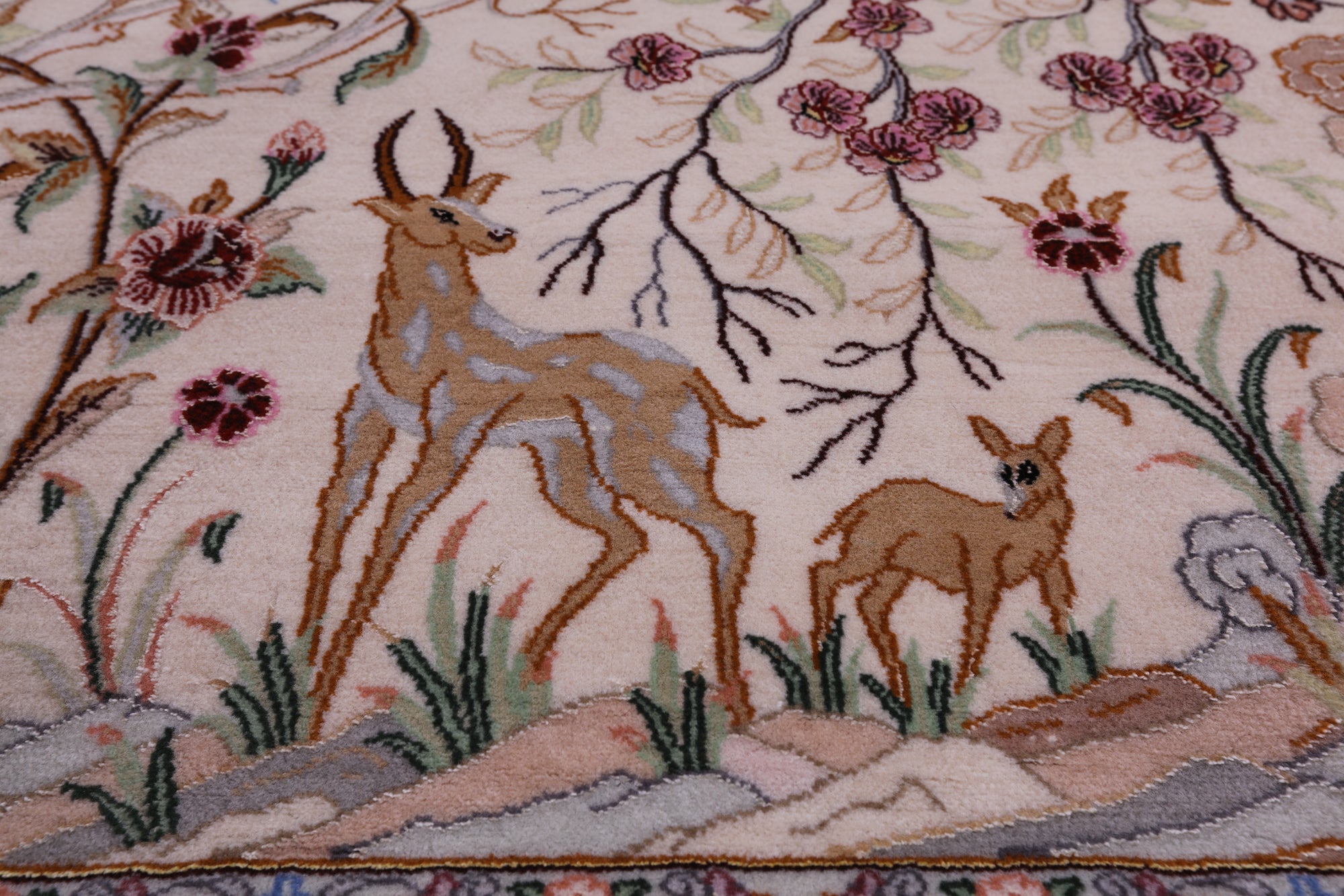 Ivory Signed Isfahan Authentic Persian Pictorial Hand Knotted Wool & Silk Area Rug - 5' 1" X 7' 10" - Golden Nile