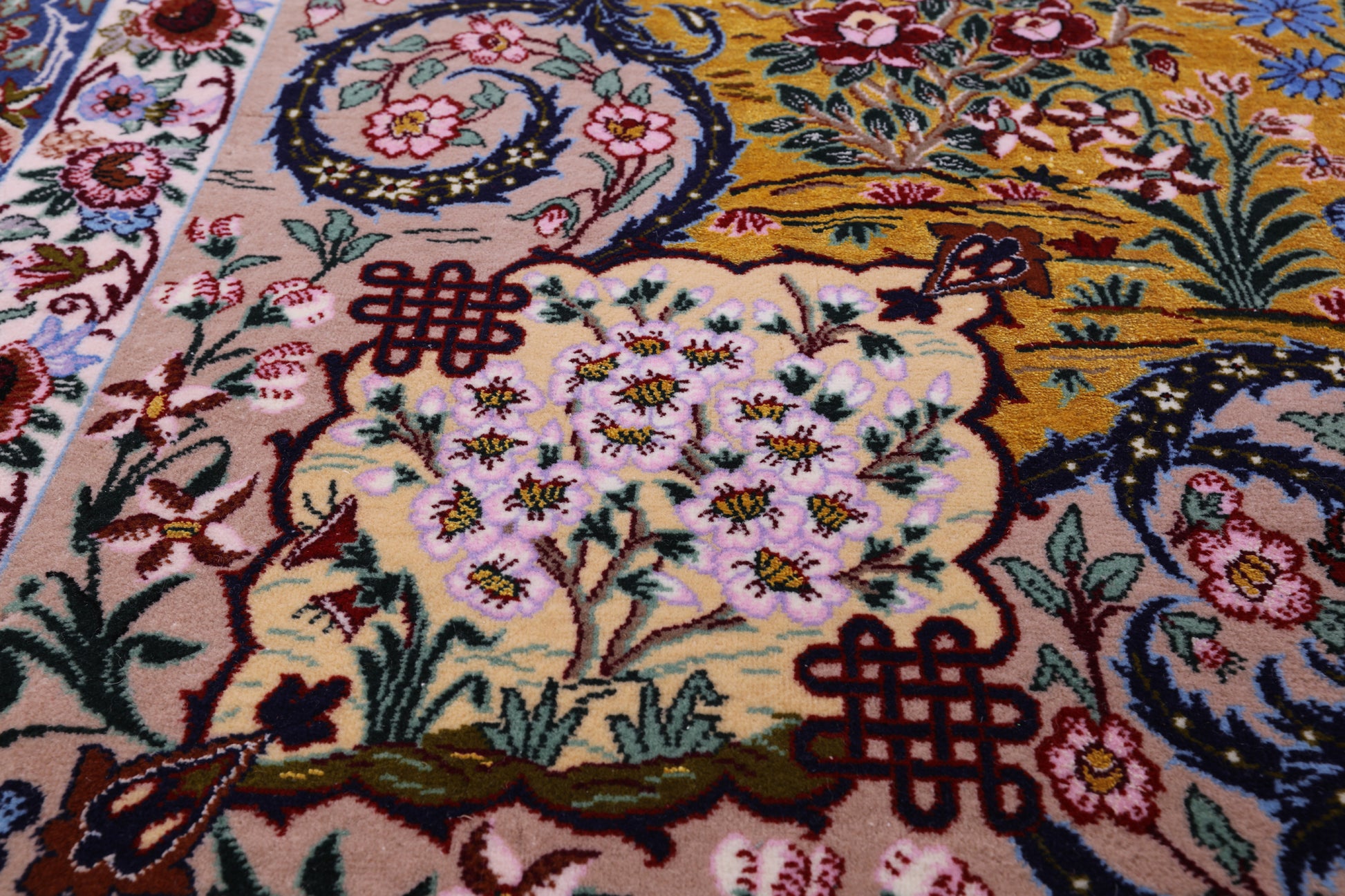 Gold Signed Isfahan Authentic Persian Hand Knotted Wool & Silk Area Rug - 4' 9" X 7' 3" - Golden Nile