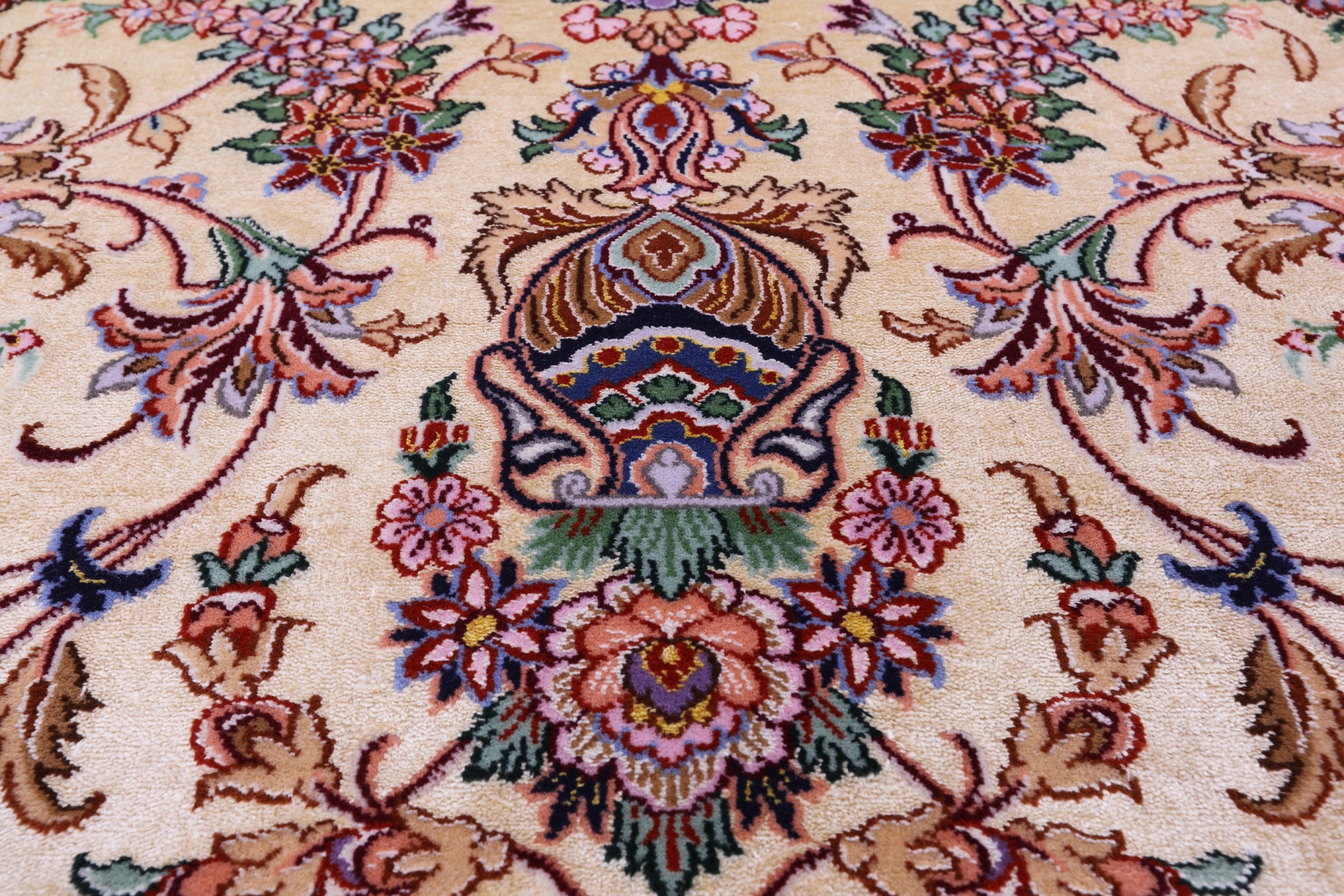 Ivory Signed Isfahan Authentic Persian Hand Knotted Wool & Silk Area Rug - 5' 1" X 7' 8" - Golden Nile