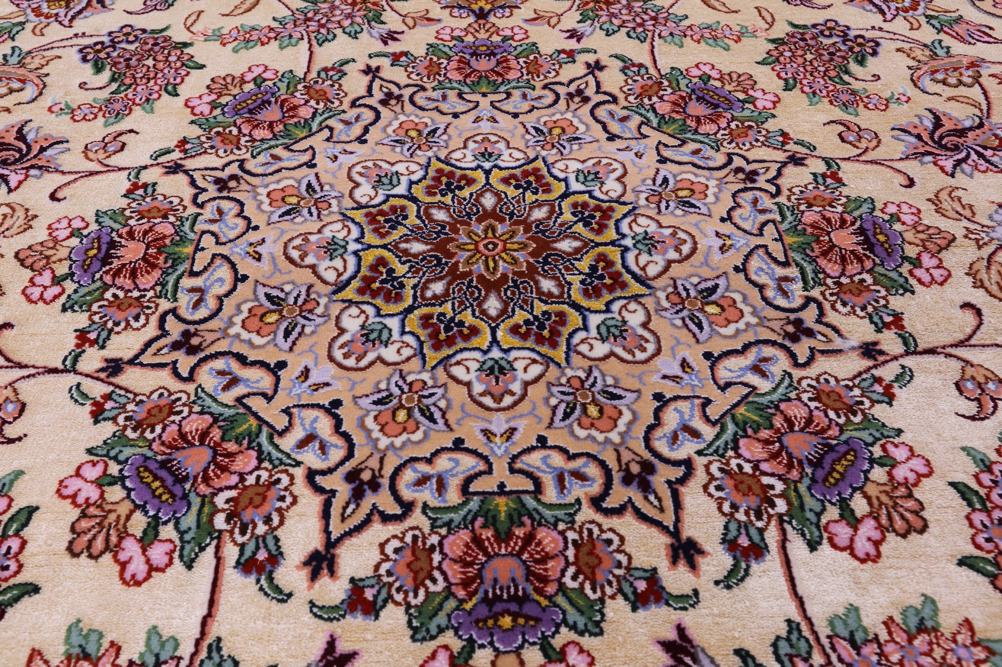 Ivory Signed Isfahan Authentic Persian Hand Knotted Wool & Silk Area Rug - 5' 1" X 7' 8" - Golden Nile