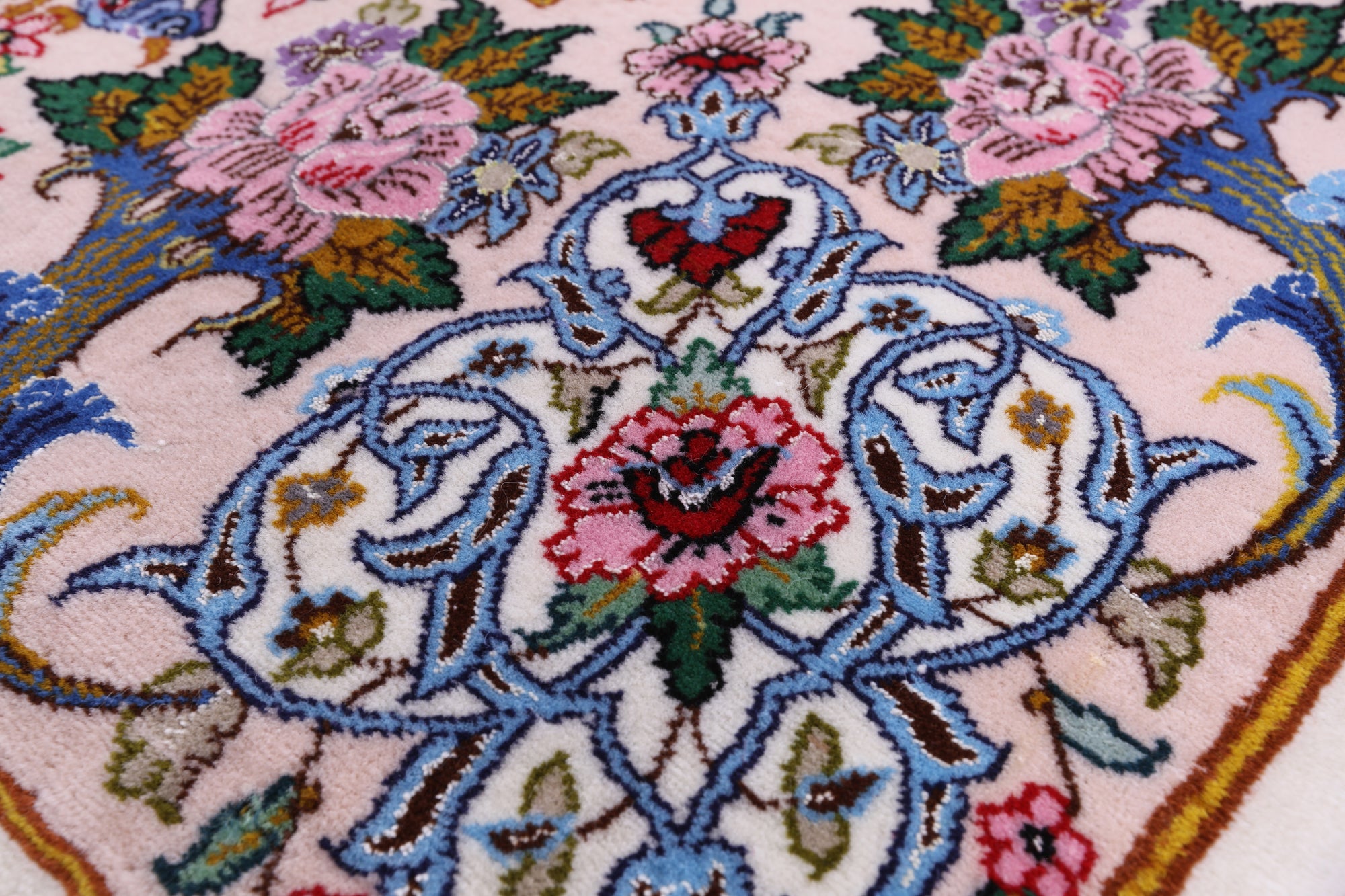 Ivory Signed Isfahan Authentic Persian Hand Knotted Wool & Silk Area Rug - 3' 9" X 5' 7" - Golden Nile