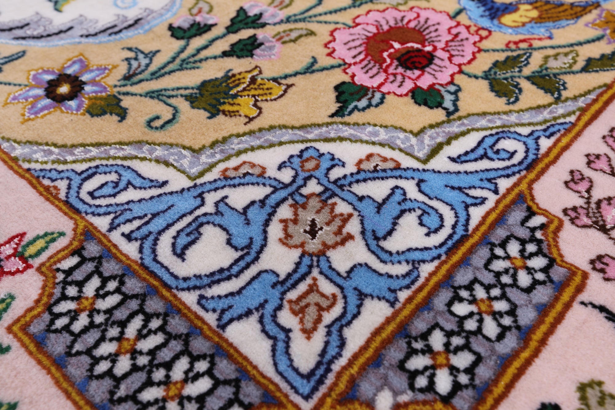 Ivory Signed Isfahan Authentic Persian Hand Knotted Wool & Silk Area Rug - 3' 9" X 5' 7" - Golden Nile