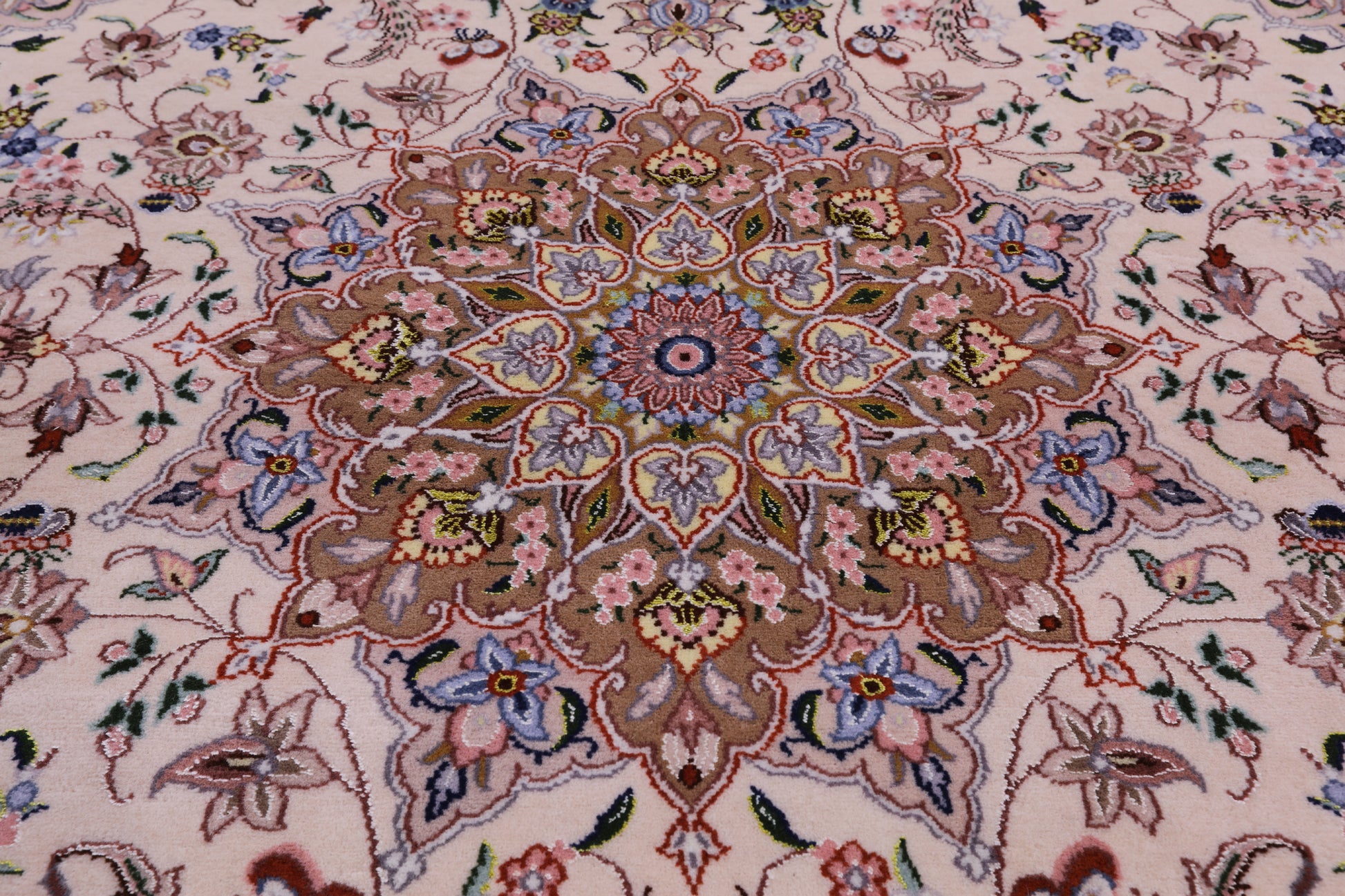Ivory Signed Isfahan Authentic Persian Hand Knotted Wool & Silk Area Rug - 4' 3" X 6' 8" - Golden Nile