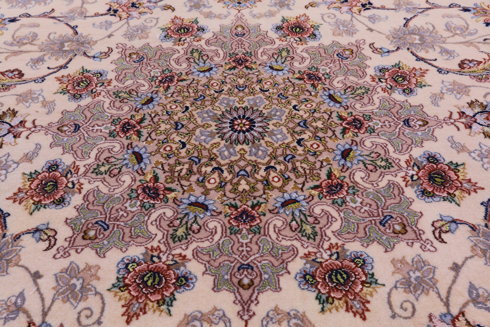 Ivory Signed Isfahan Authentic Persian Hand Knotted Wool & Silk Area Rug - 5' 3" X 7' 9" - Golden Nile