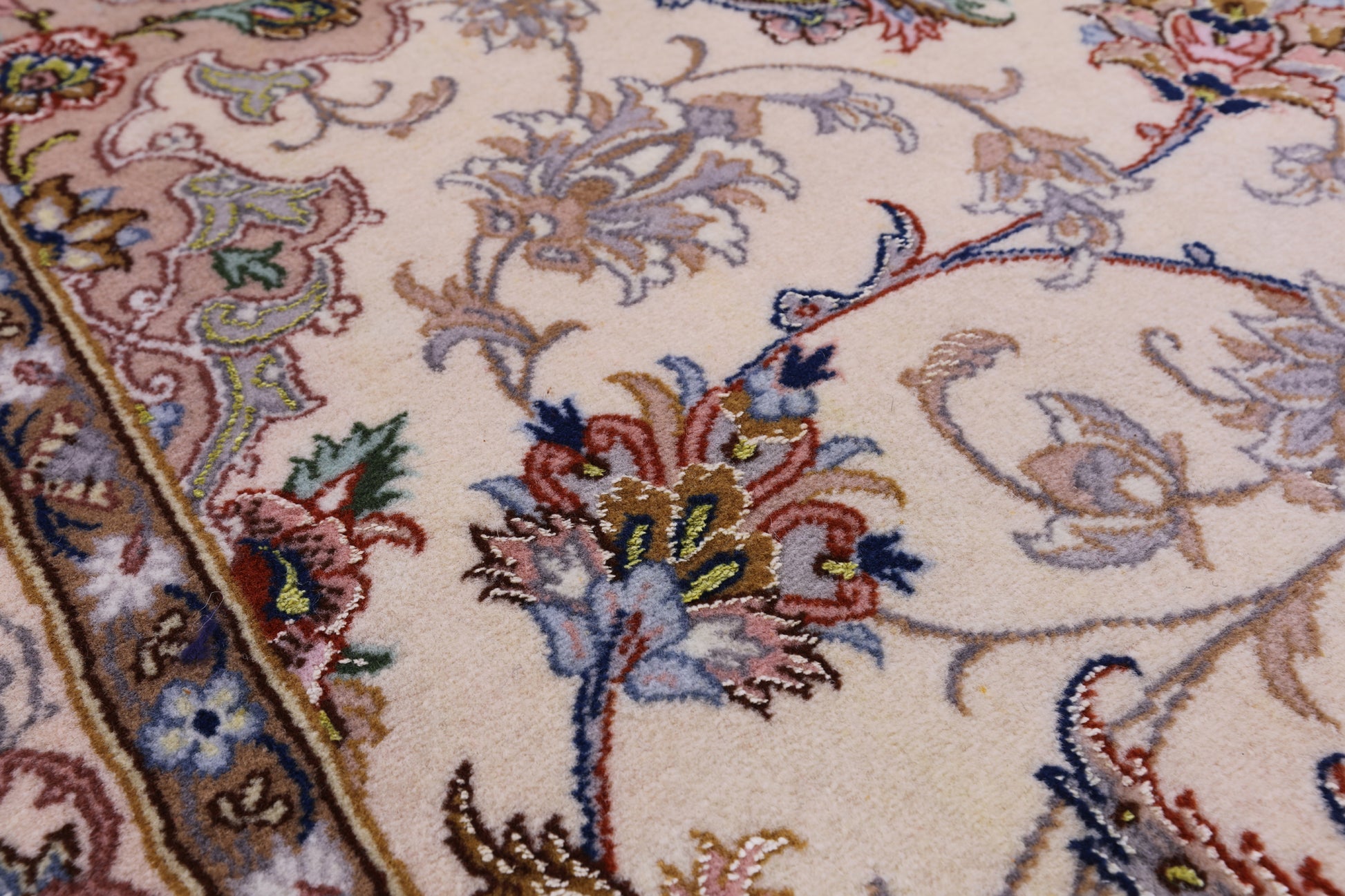 Ivory Signed Isfahan Authentic Persian Hand Knotted Wool & Silk Area Rug - 5' 5" X 7' 10" - Golden Nile