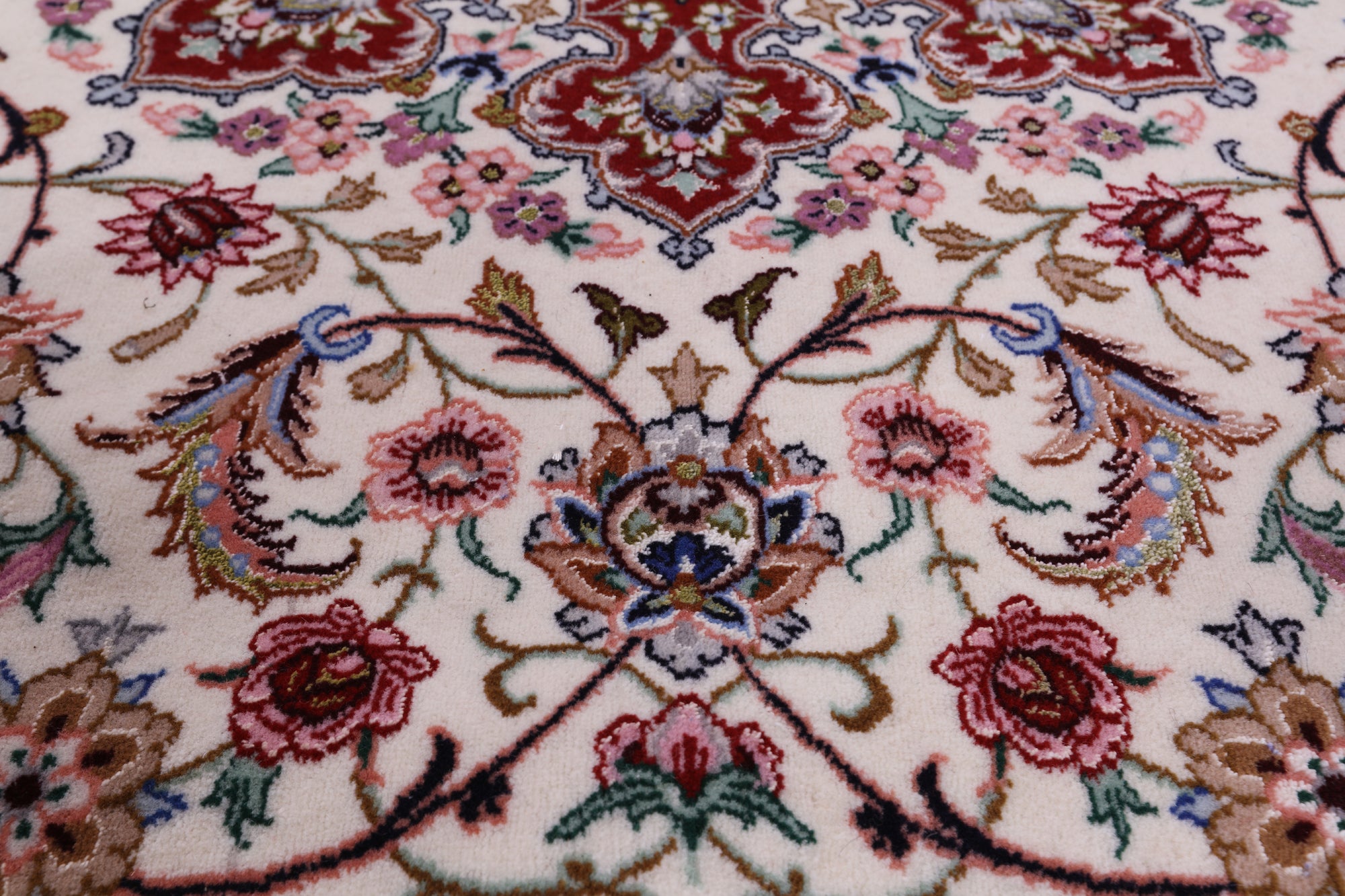 Ivory Signed Isfahan Authentic Persian Hand Knotted Wool & Silk Area Rug - 5' 3" X 8' 0" - Golden Nile
