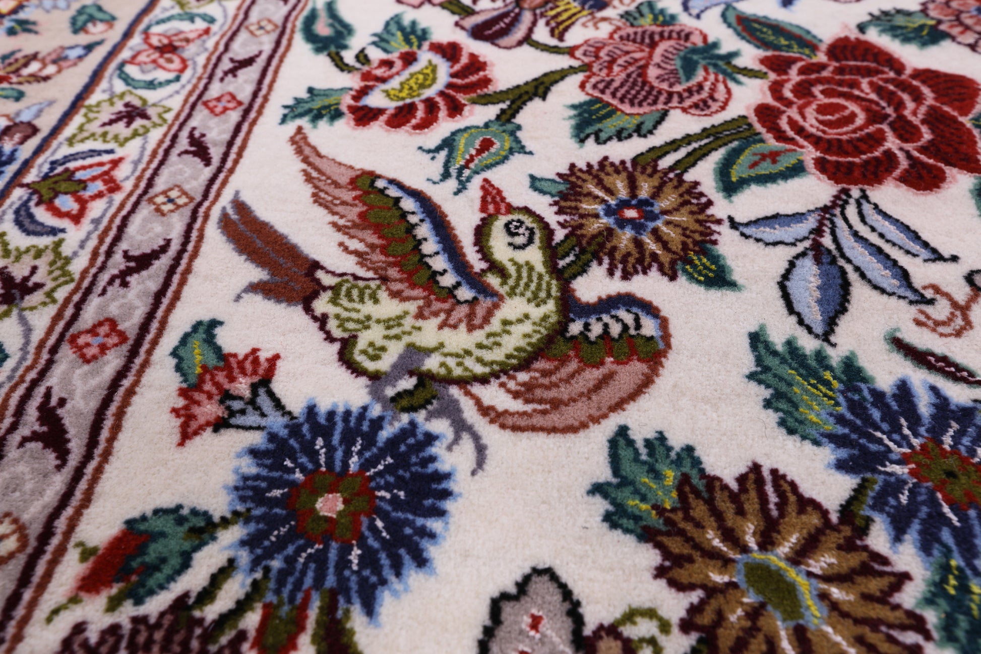 Ivory Signed Isfahan Authentic Persian Hand Knotted Wool & Silk Area Rug - 4' 11" X 8' 1" - Golden Nile