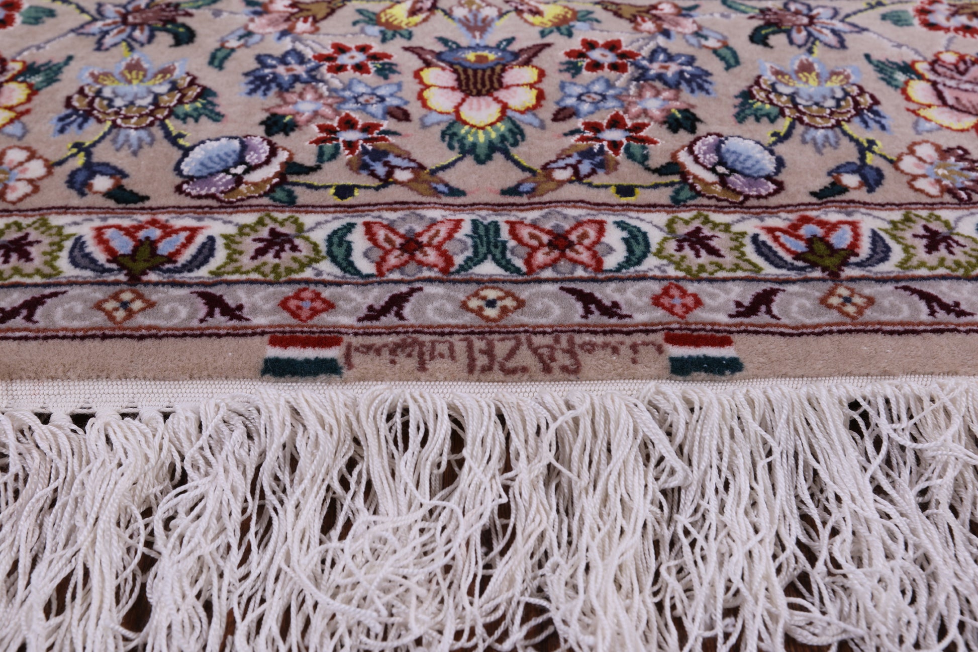 Ivory Signed Isfahan Authentic Persian Hand Knotted Wool & Silk Area Rug - 4' 11" X 8' 1" - Golden Nile