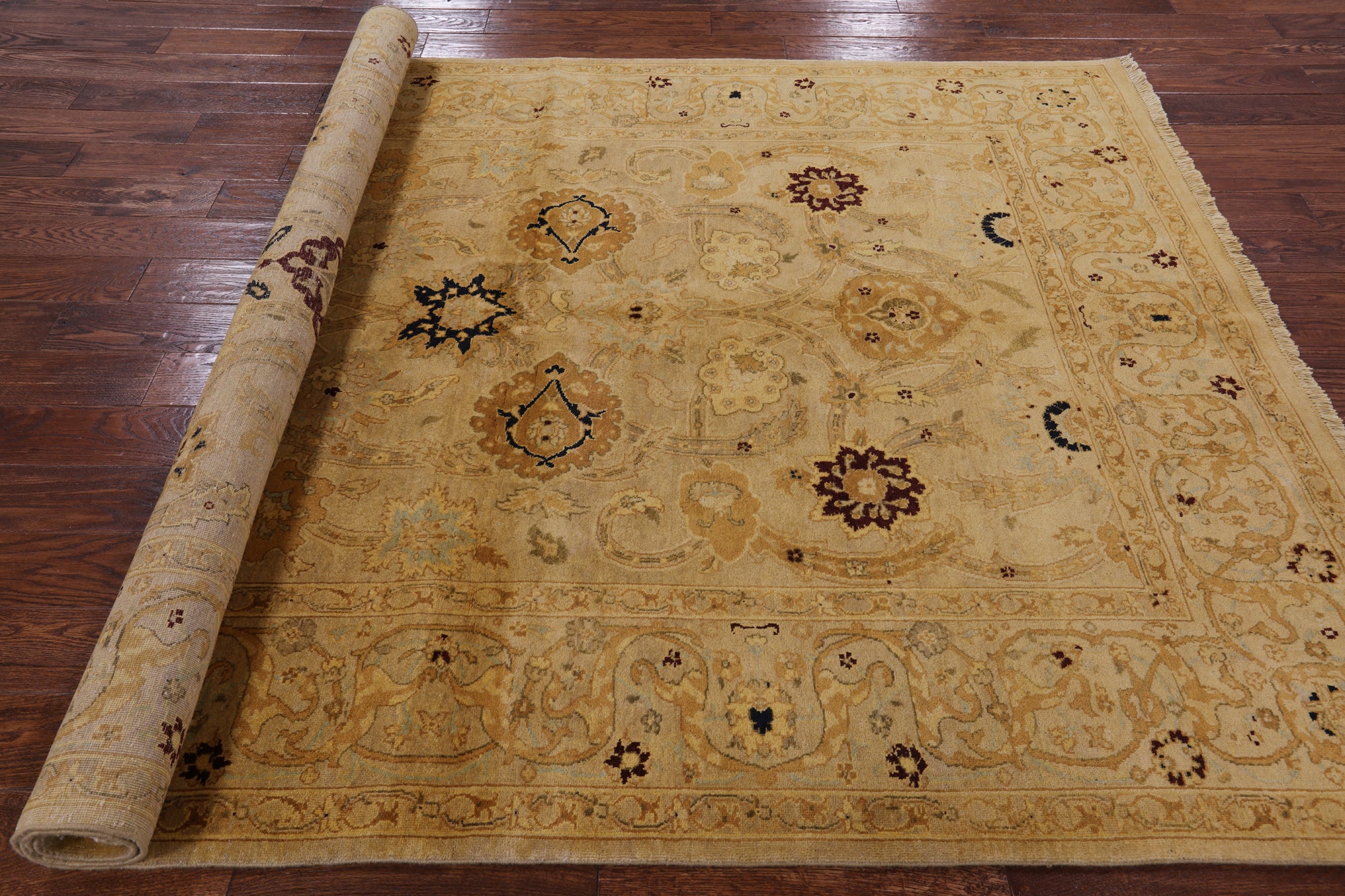Peshawar Hand Knotted Wool Rug - 6' 3" X 8' 10" - Golden Nile