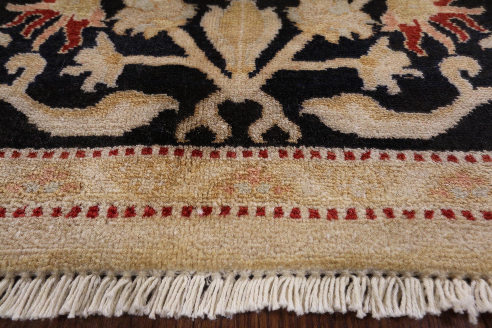 Ivory Peshawar Handmade Wool Area Rug - 6' 1" X 9' 0" - Golden Nile