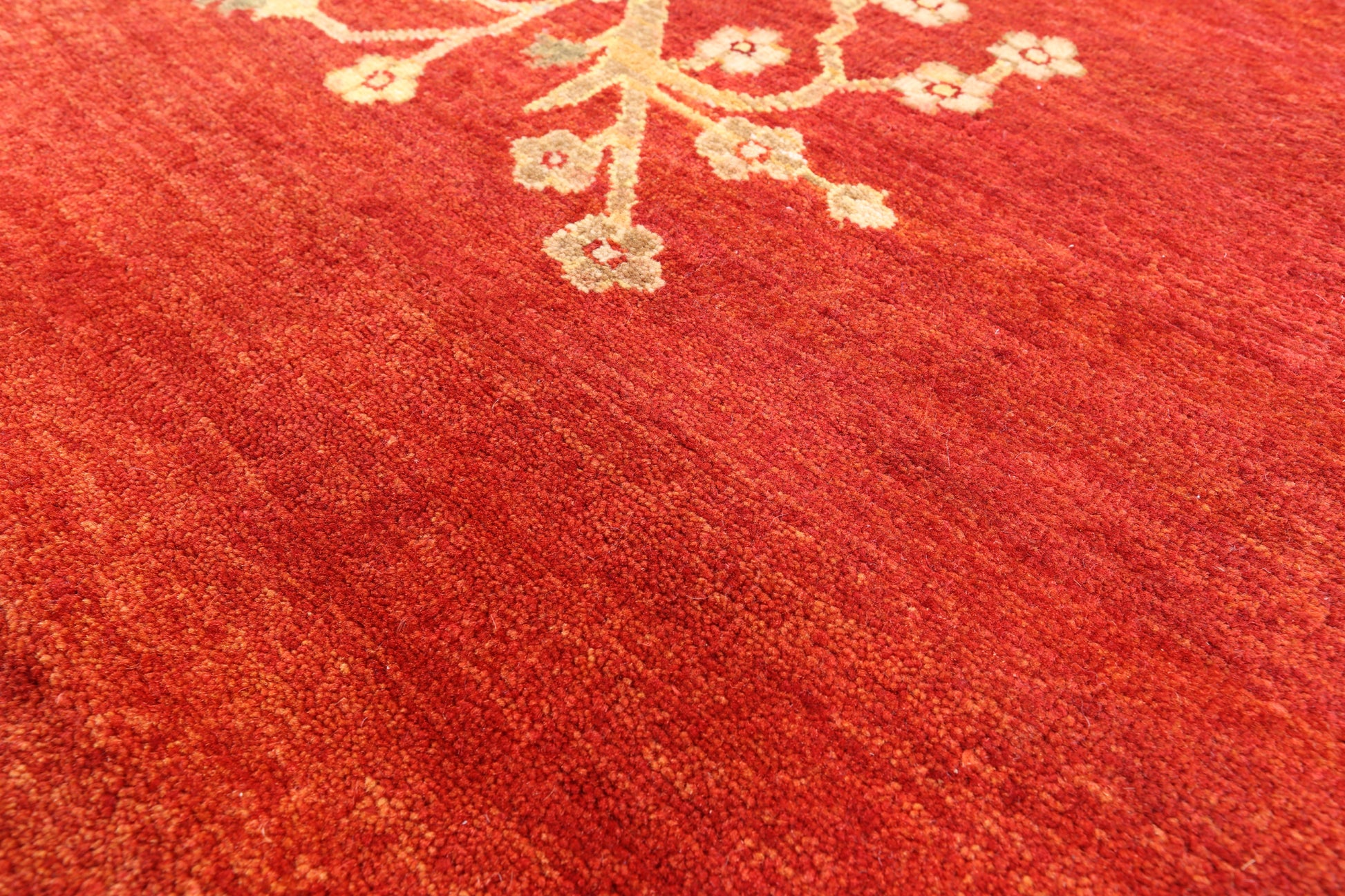 Red Peshawar Hand Knotted Wool Area Rug - 5' 10" X 8' 10" - Golden Nile