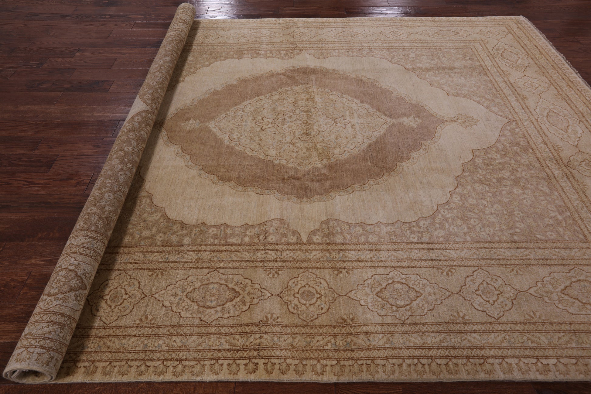 Persian Tabriz Hand Knotted Wool Rug - 8' 1" X 10' 3" - Golden Nile