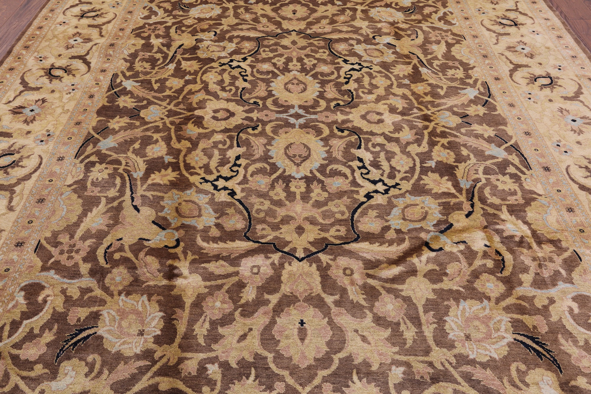 Peshawar Handmade Wool Area Rug - 8' 0" X 10' 3" - Golden Nile