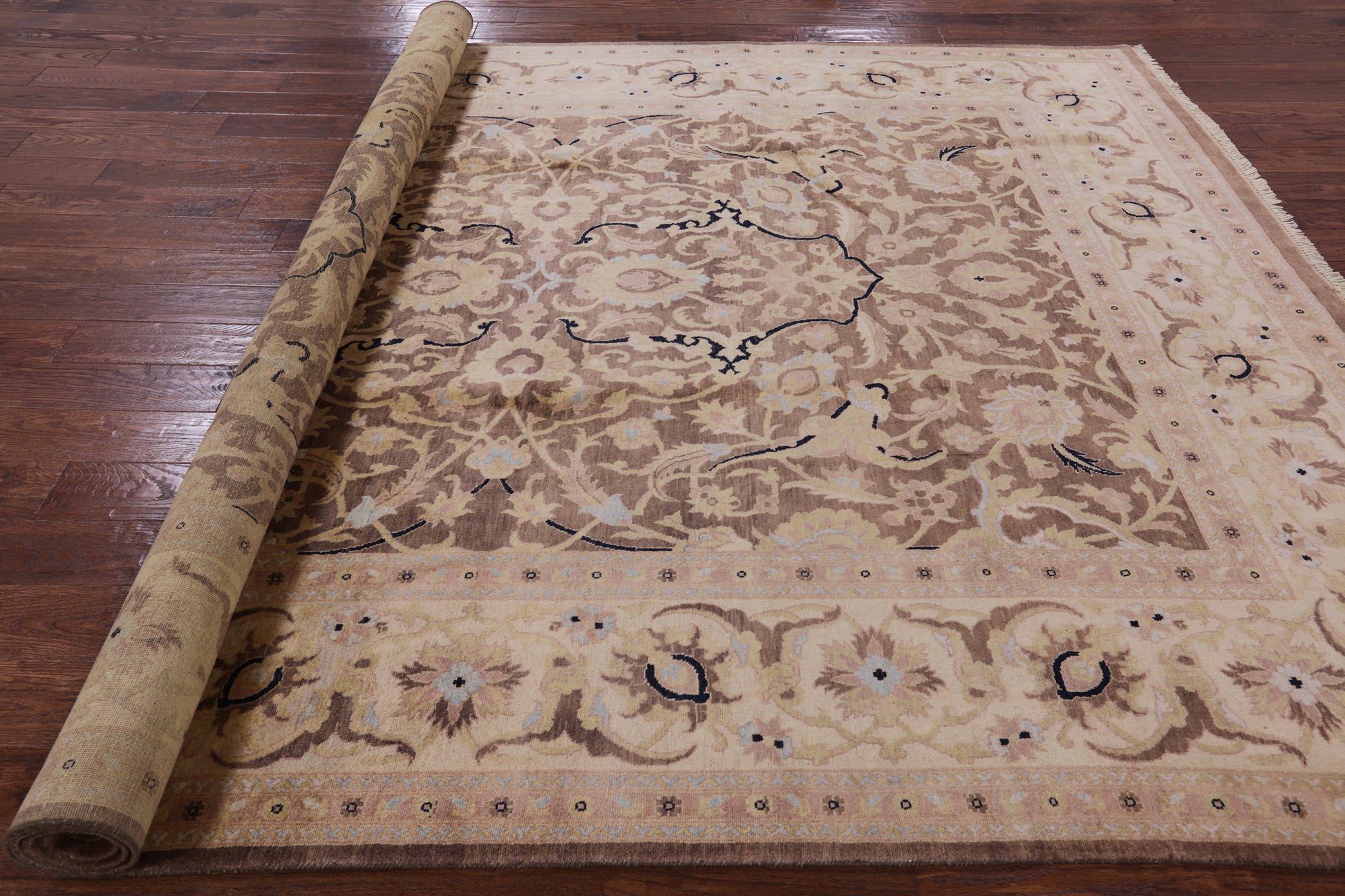Peshawar Handmade Wool Area Rug - 8' 0" X 10' 3" - Golden Nile
