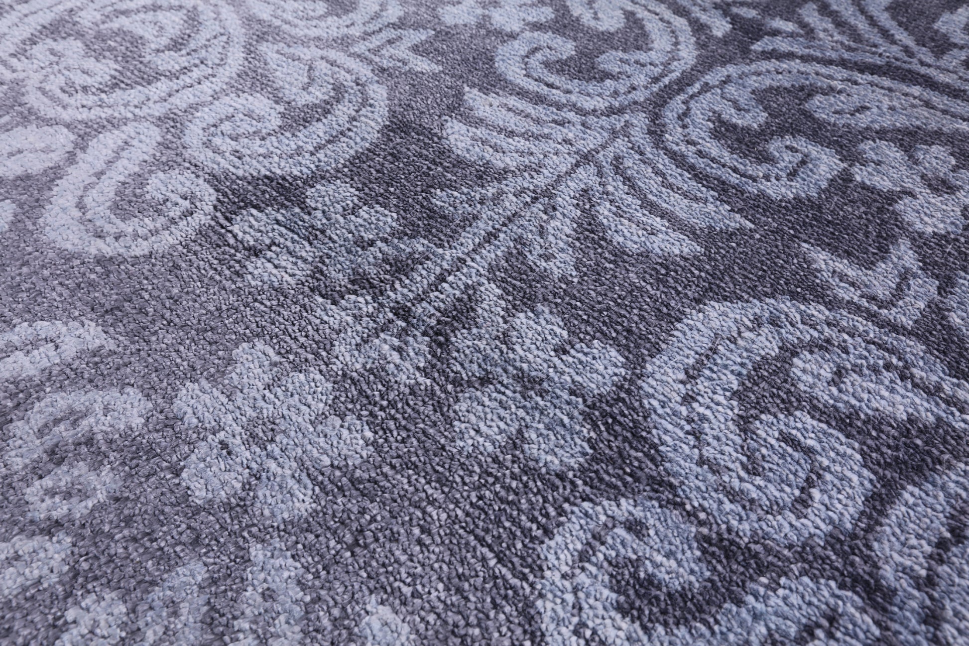 Grey Persian 100% Silk Handmade Rug - 7' 11" X 9' 11'' - Golden Nile