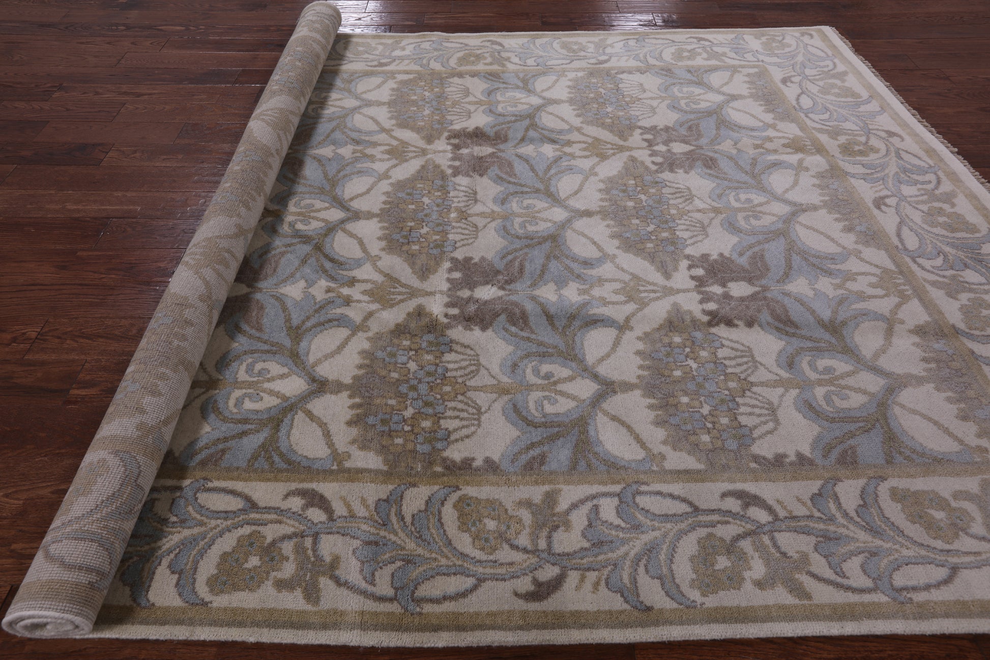 Ivory William Morris Handmade Wool Rug - 7' 7" X 10' 0" - Golden Nile
