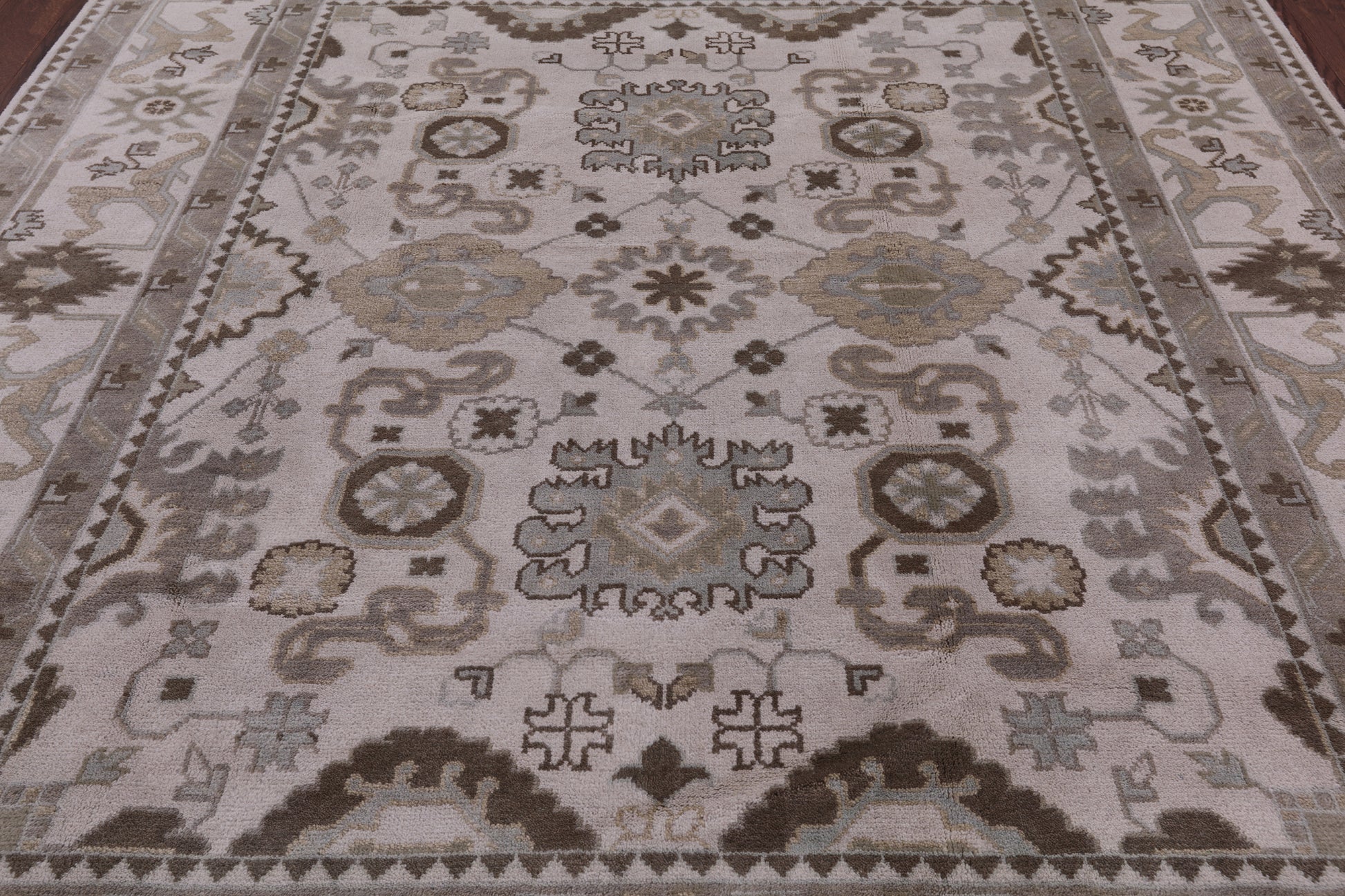 Ivory Turkish Oushak Hand Knotted Wool Rug - 8' 2" X 9' 10" - Golden Nile