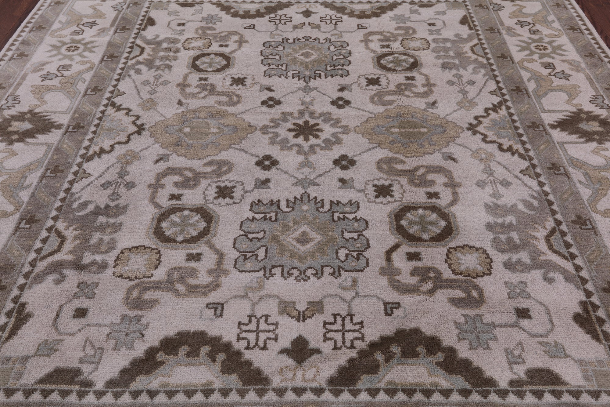 Ivory Turkish Oushak Hand Knotted Wool Rug - 8' 2" X 9' 10" - Golden Nile