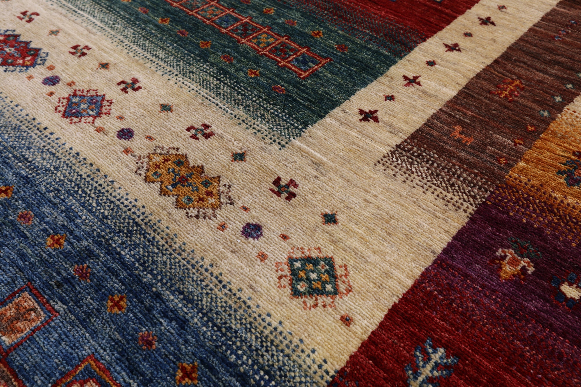 Tribal Persian Gabbeh Hand Knotted Wool Rug - 5' 11" X 7' 11" - Golden Nile