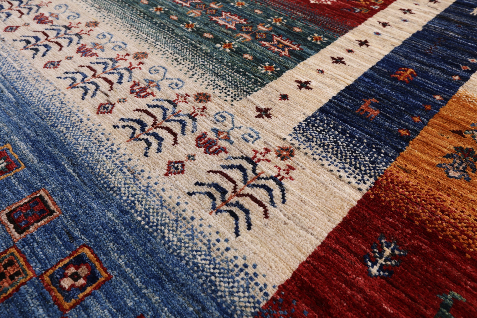 Tribal Persian Gabbeh Handmade Wool Rug - 5' 7" X 7' 11" - Golden Nile