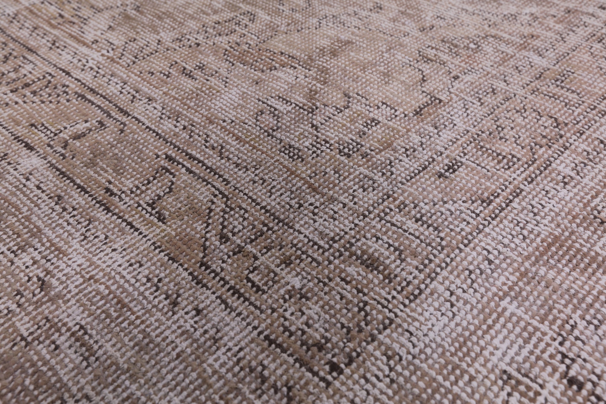 Persian Vintage White Wash Handmade Wool Rug - 9' 10" X 12' 7" - Golden Nile