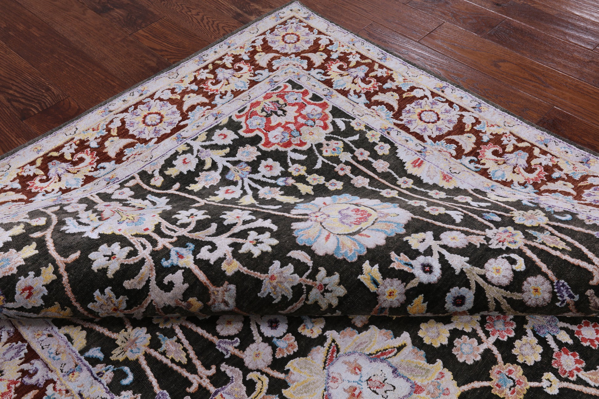 Grey Pure Silk With Oxidized Wool Hand Knotted Area Rug - 5' 7" X 7' 8" - Golden Nile