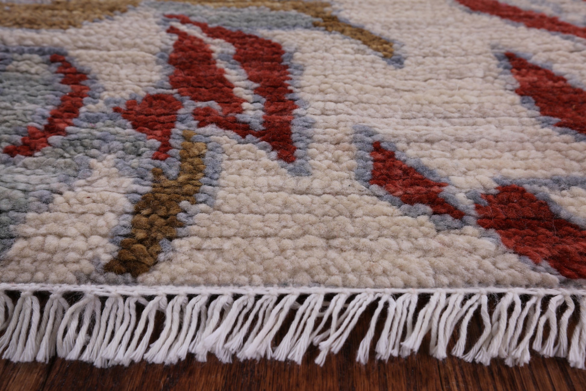 Ivory Modern Hand Knotted Wool Area Rug - 8' 0" X 10' 2" - Golden Nile