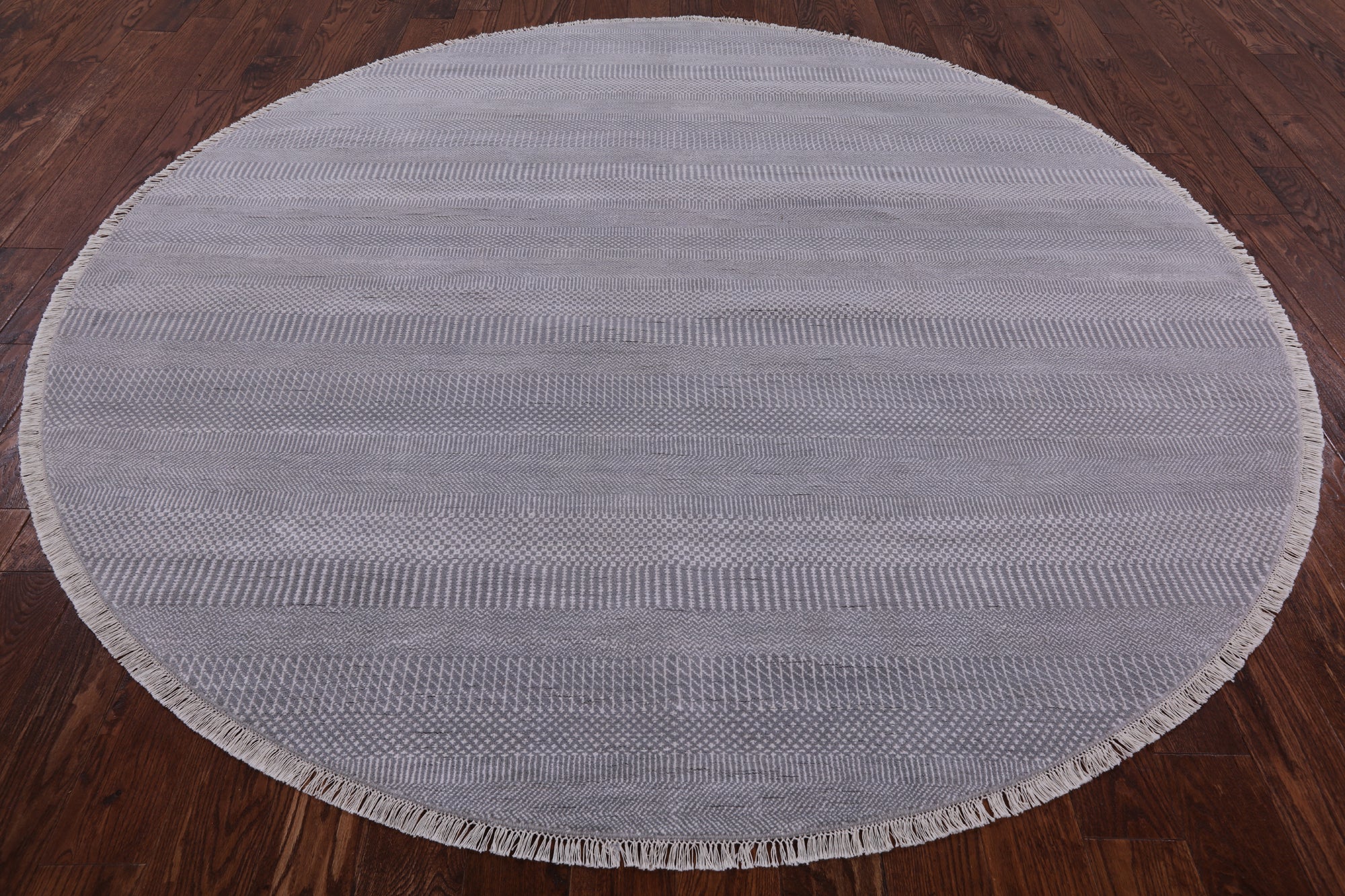 Grey Round Savannah Grass Hand Knotted Wool & Silk Rug - 7' 11" X 7' 11" - Golden Nile