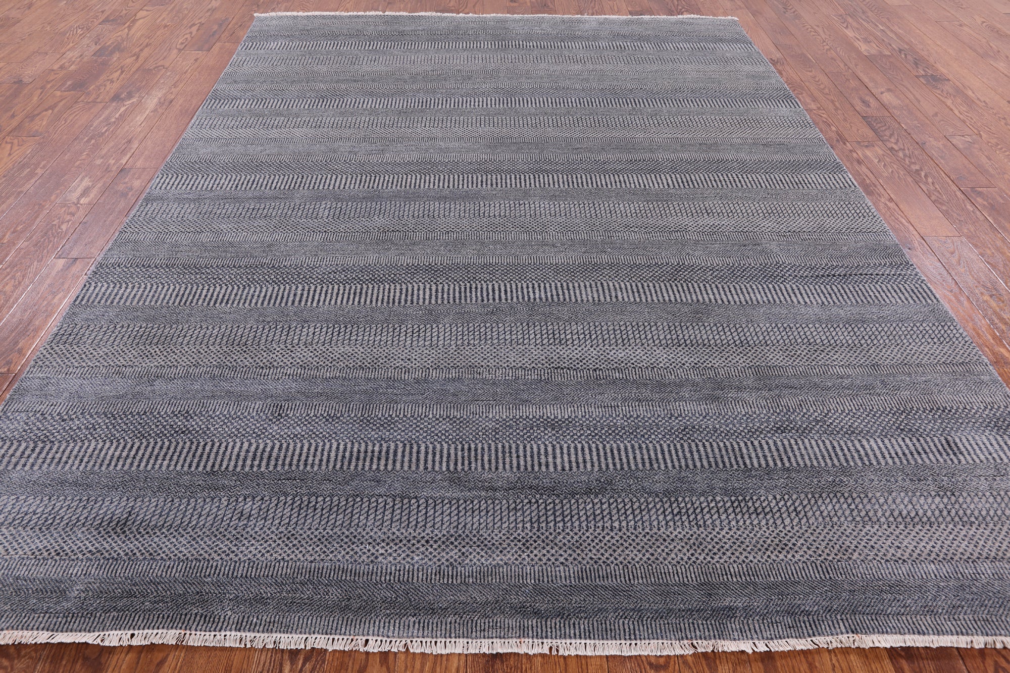 Grey Savannah Grass Hand Knotted Wool & Silk Area Rug - 8' 0" X 10' 4" - Golden Nile