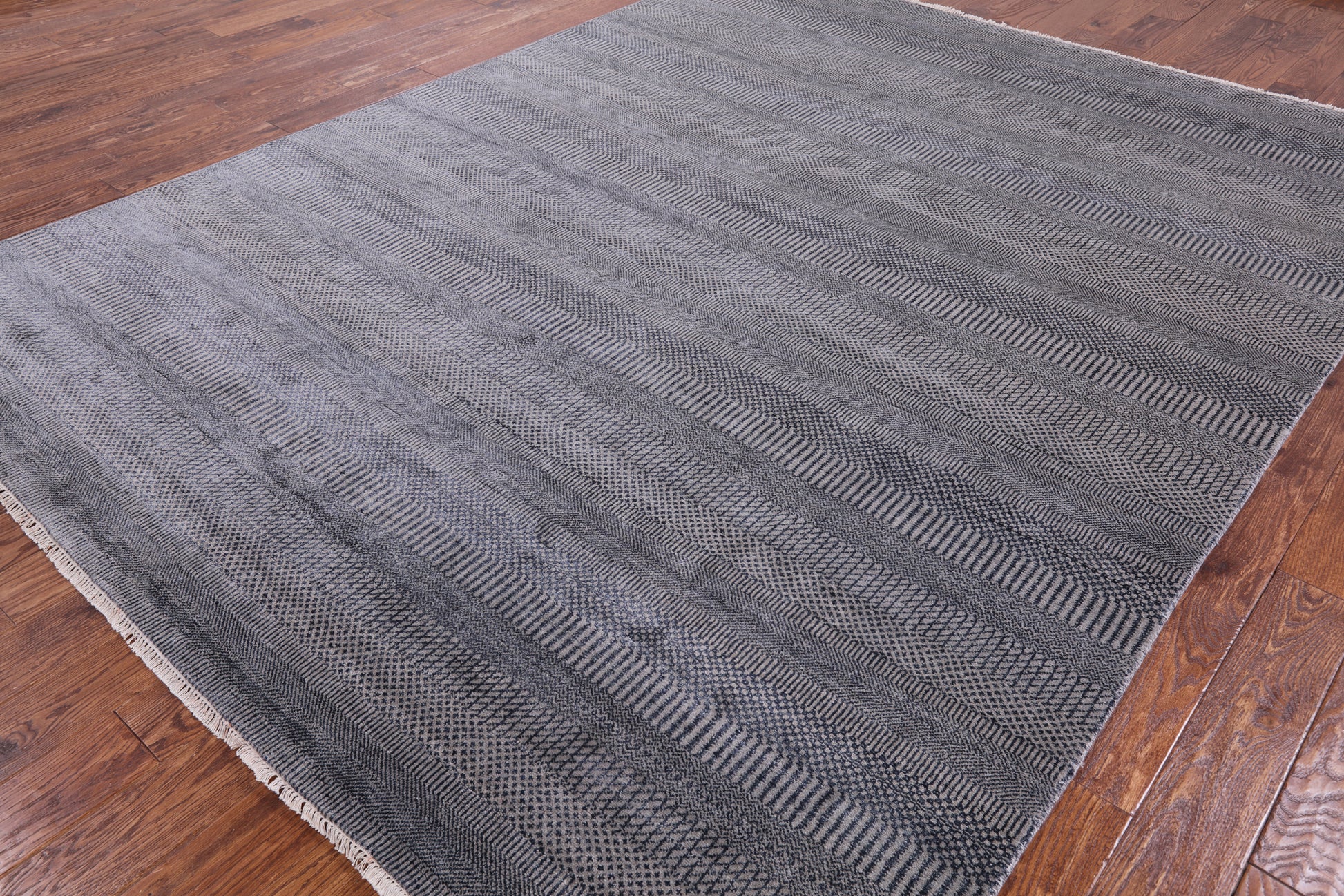Grey Savannah Grass Hand Knotted Wool & Silk Area Rug - 8' 0" X 10' 4" - Golden Nile