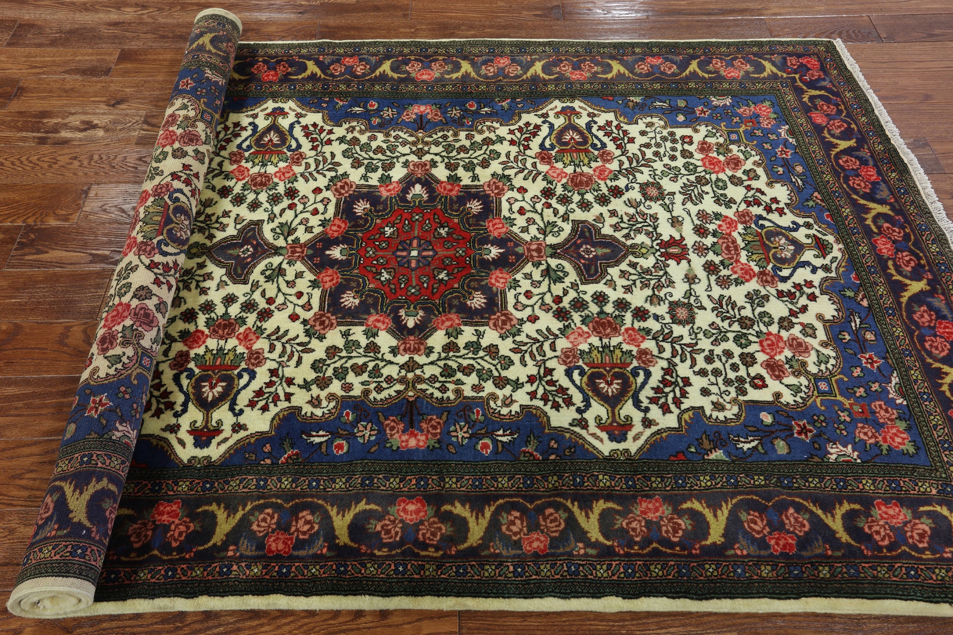New Authentic Persian Sarouk Hand Knotted Rug - 4' 11" X 7' 3" - Golden Nile